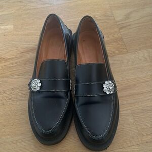 LIKE NEW Only worn 3 times Ganni Loafers size 37
